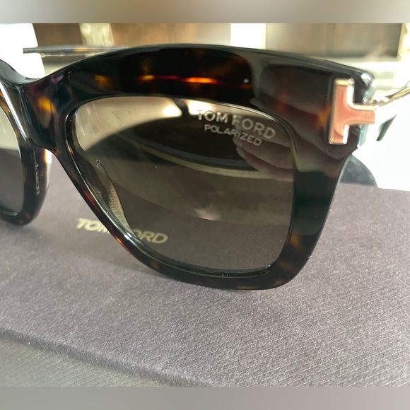 Tom Ford Polarized Sunglasses - Picture 4 of 9